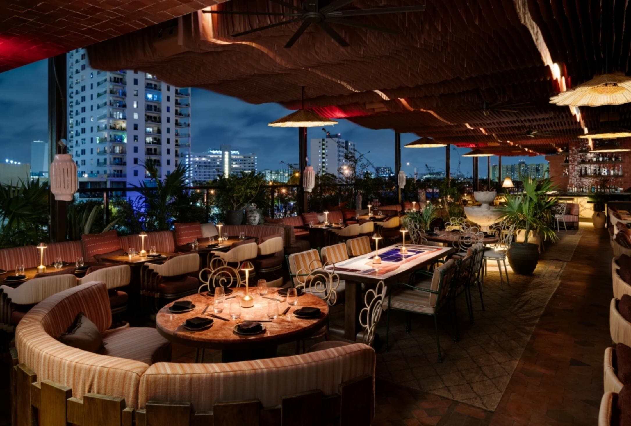 CASA NEOS Rooftop