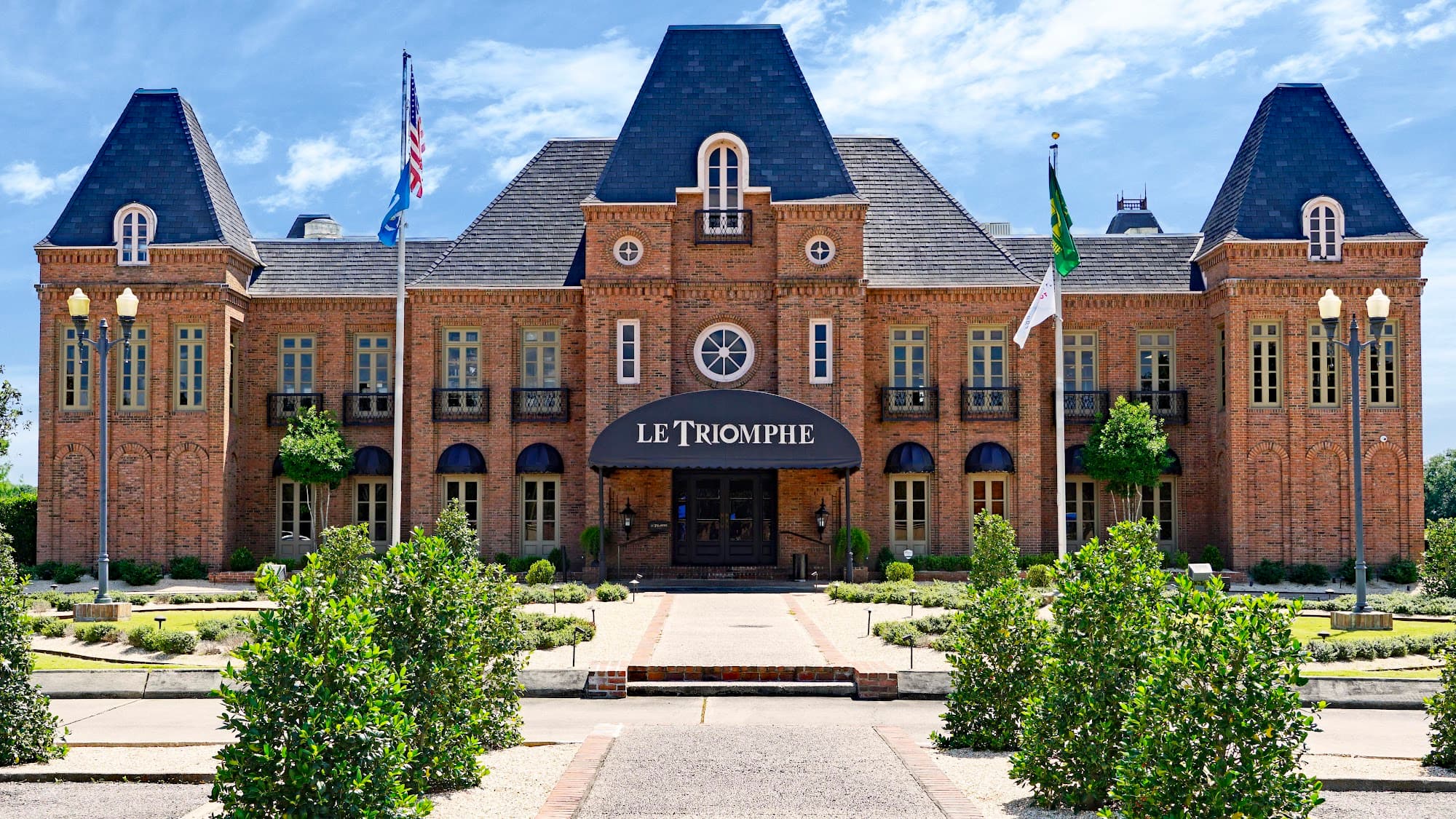 Le Triomphe Golf & Country Club