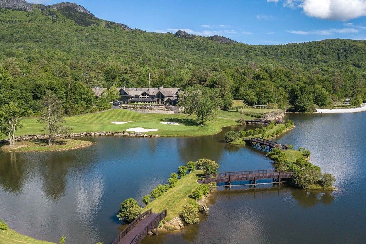 Grandfather Golf & Country Club