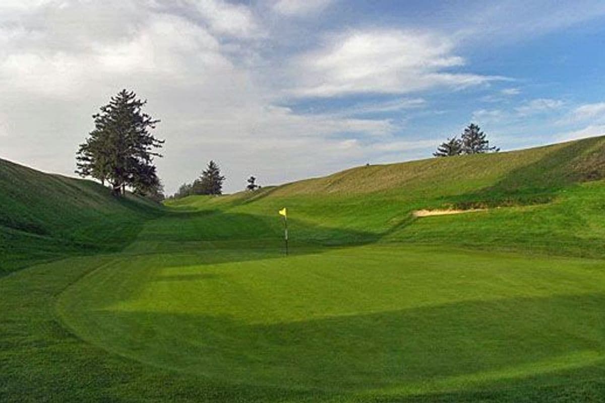 Astoria Golf & Country Club
