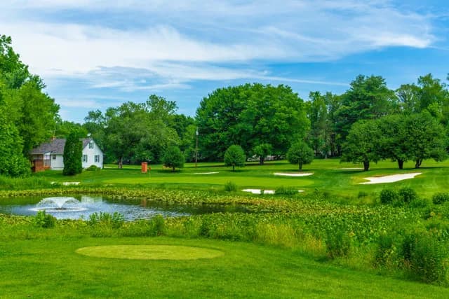 Crofton Country Club