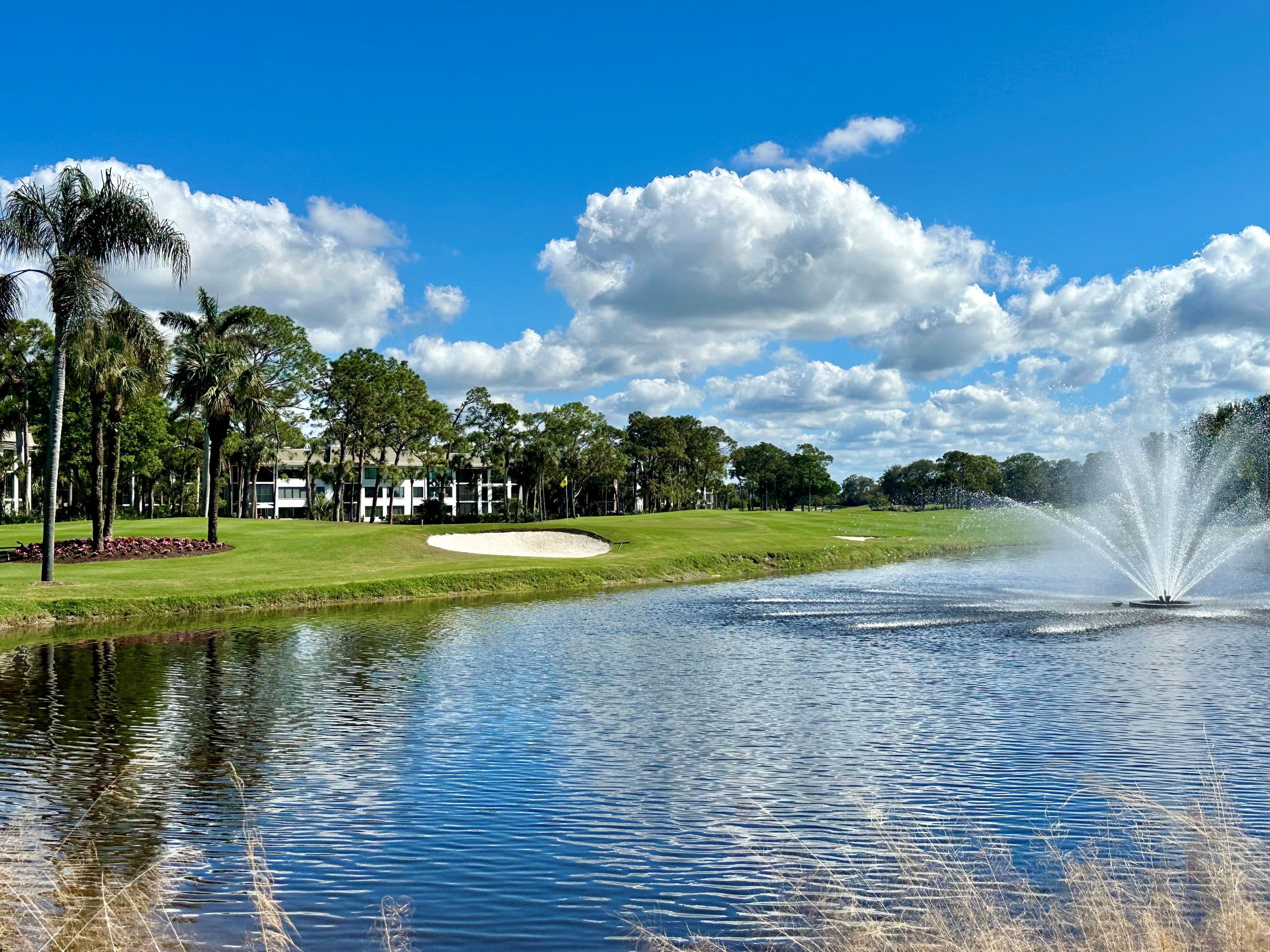 Bear's Paw Country Club