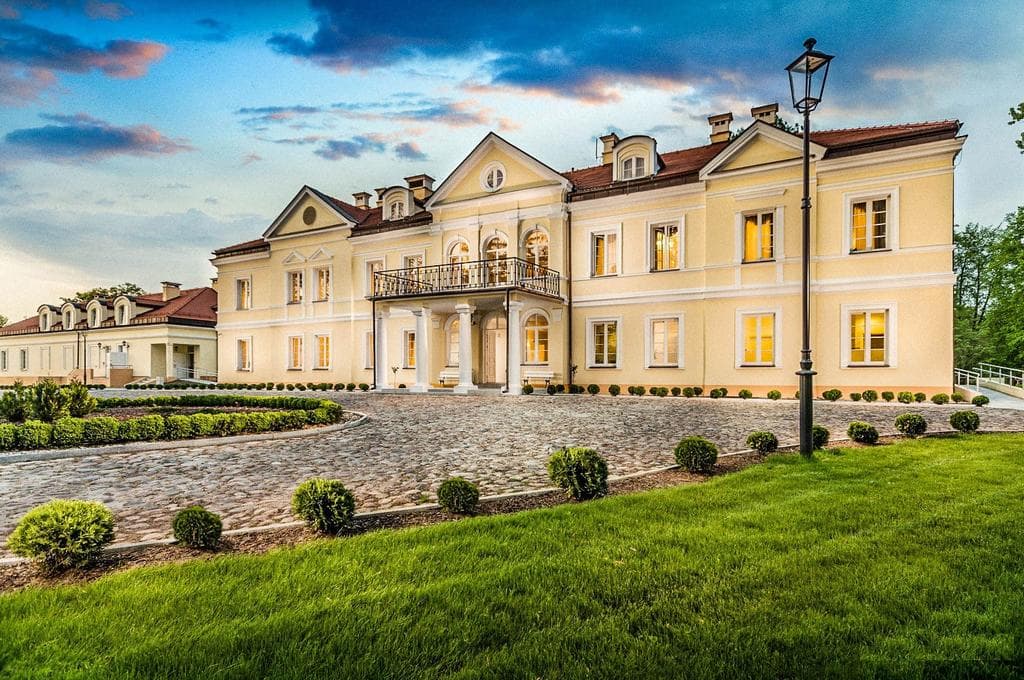 Sobienie Krolewskie Golf and Country Club