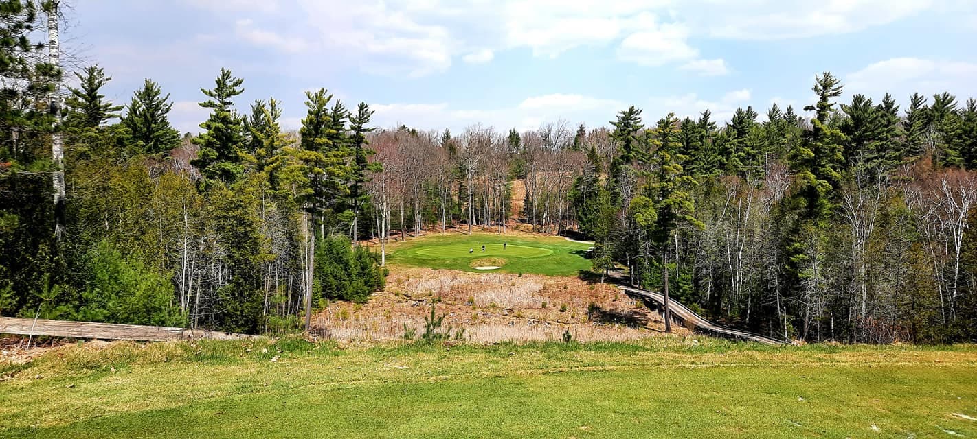Red Hawk Golf Club