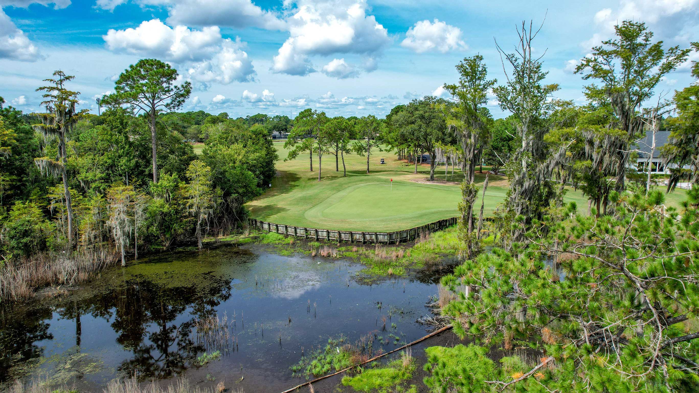 Deercreek Country Club