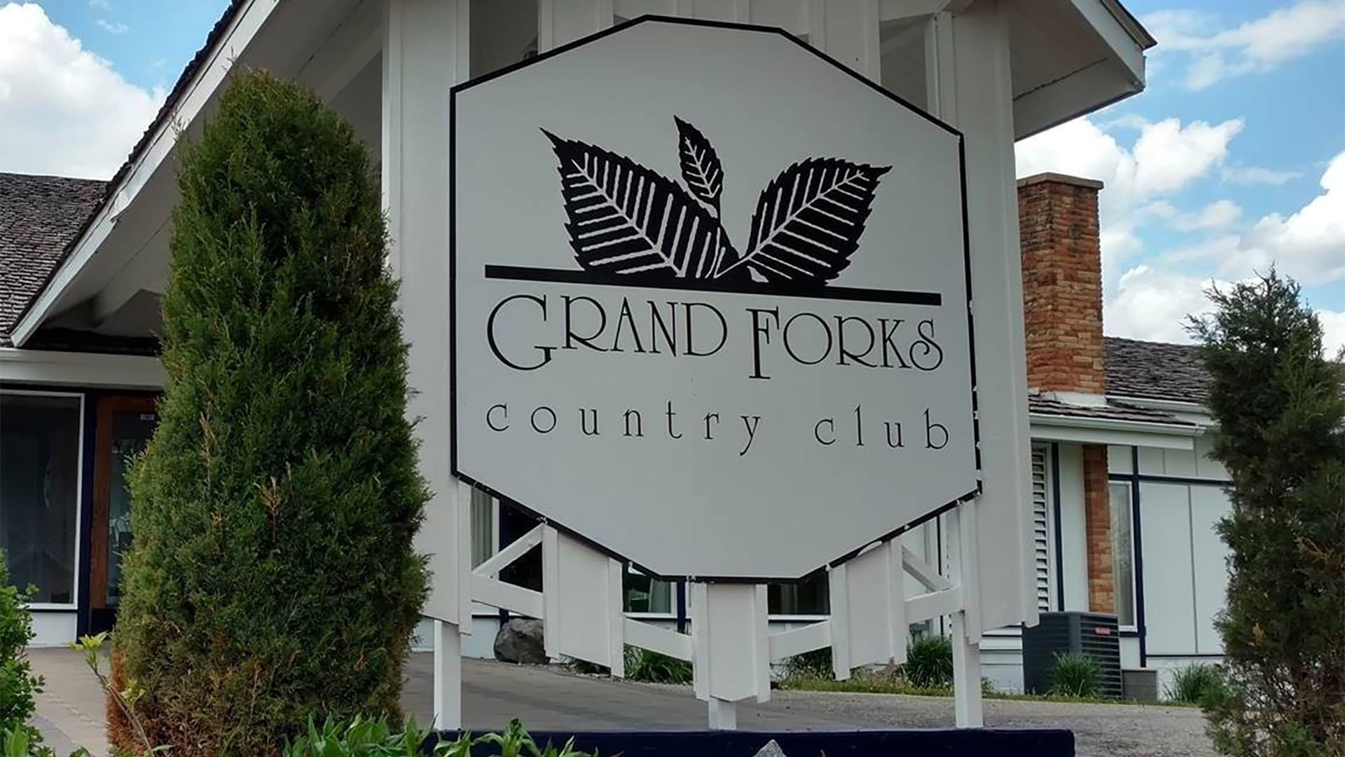 Grand Forks Country Club